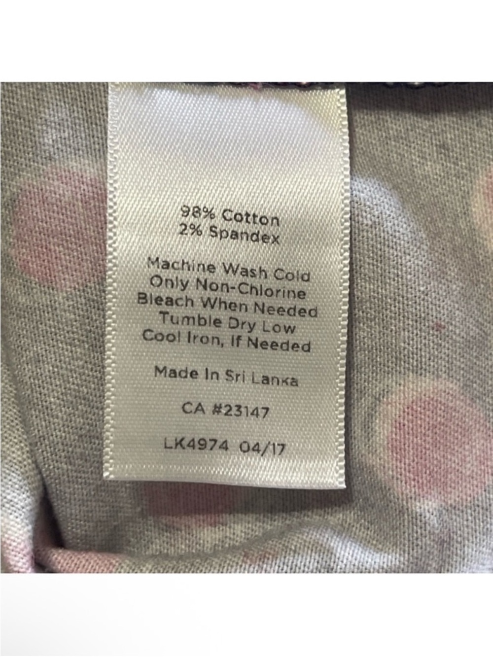 Talbots
Talbots Polka Dot Pencil Skirt
Navy Blue White Magenta Circles Size 16 - Picture 5 of 11